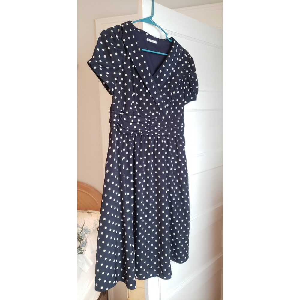 Vintage polka dot midi dress with pockets